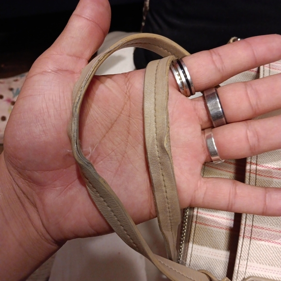 COACH Legacy pink and cream handbag - Picture 6 of 8